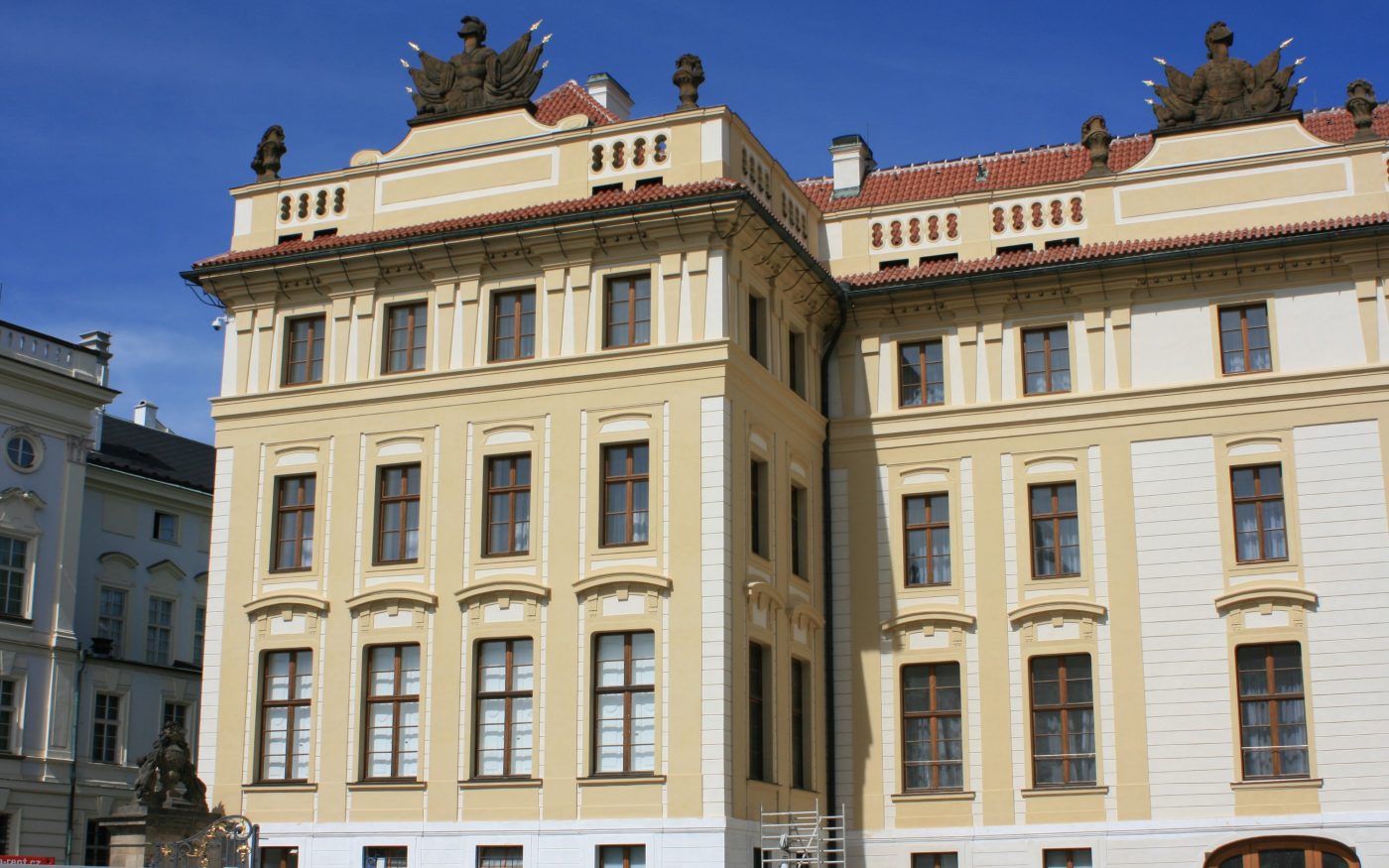 Rekonstrukce střechy Pražský hrad, Tondach Velký prejz režná | Wienerberger