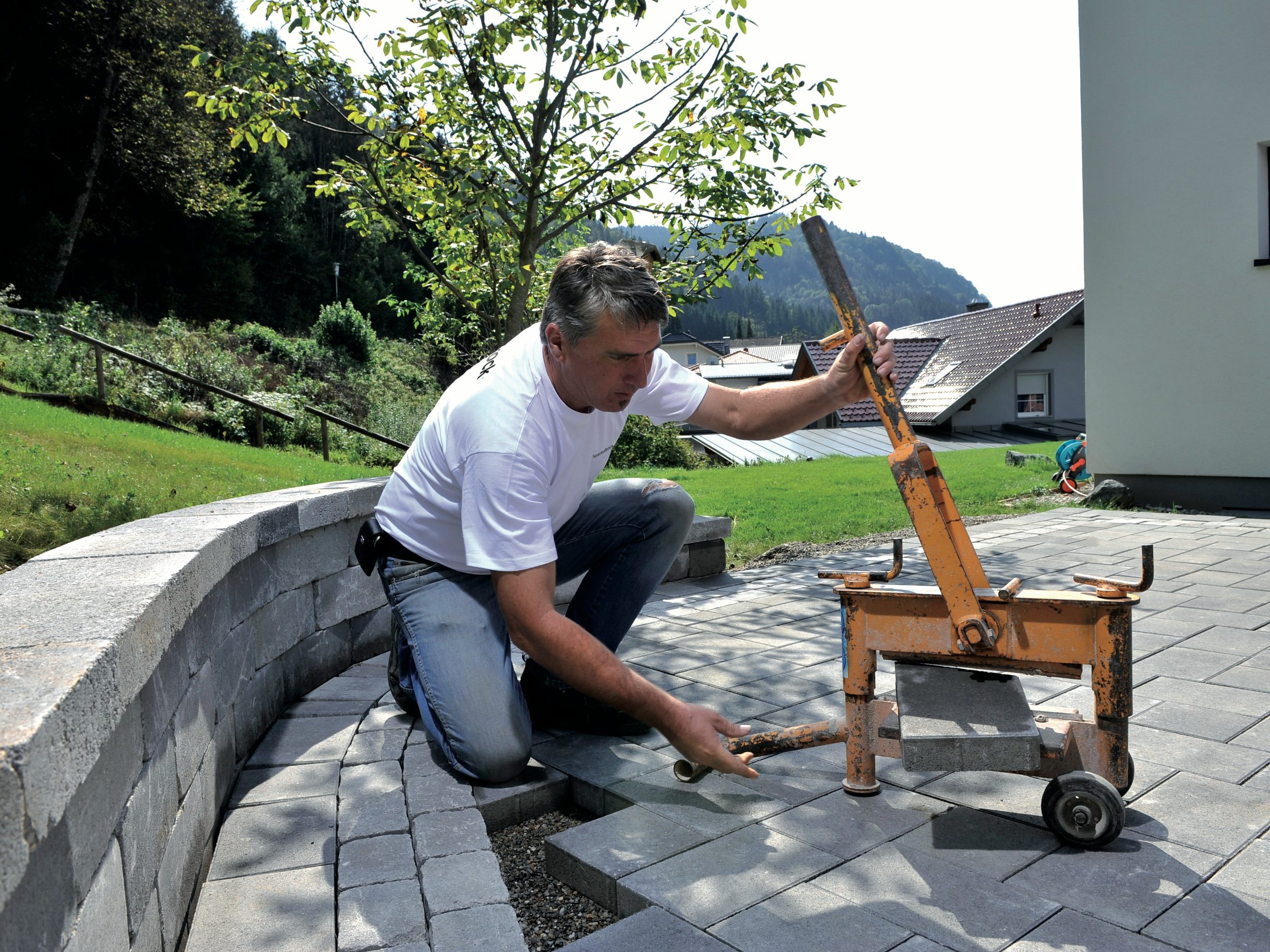 Foto pokládka dlažby návod