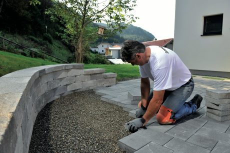 Pokládka betonové dlažby - pokládka dlažby