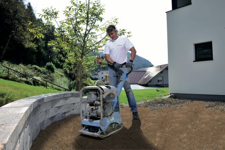 Pokládka betonové dlažby - kladecí vrstva