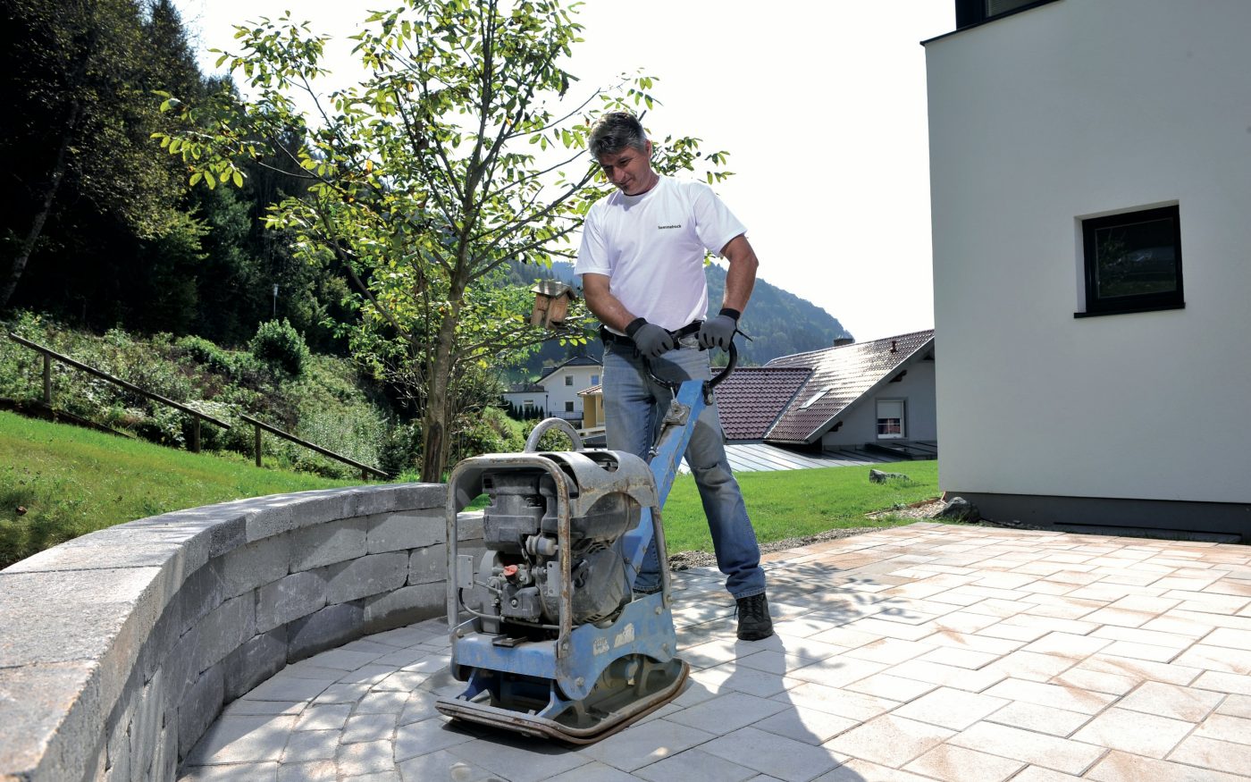 Foto pokládka dlažby návod