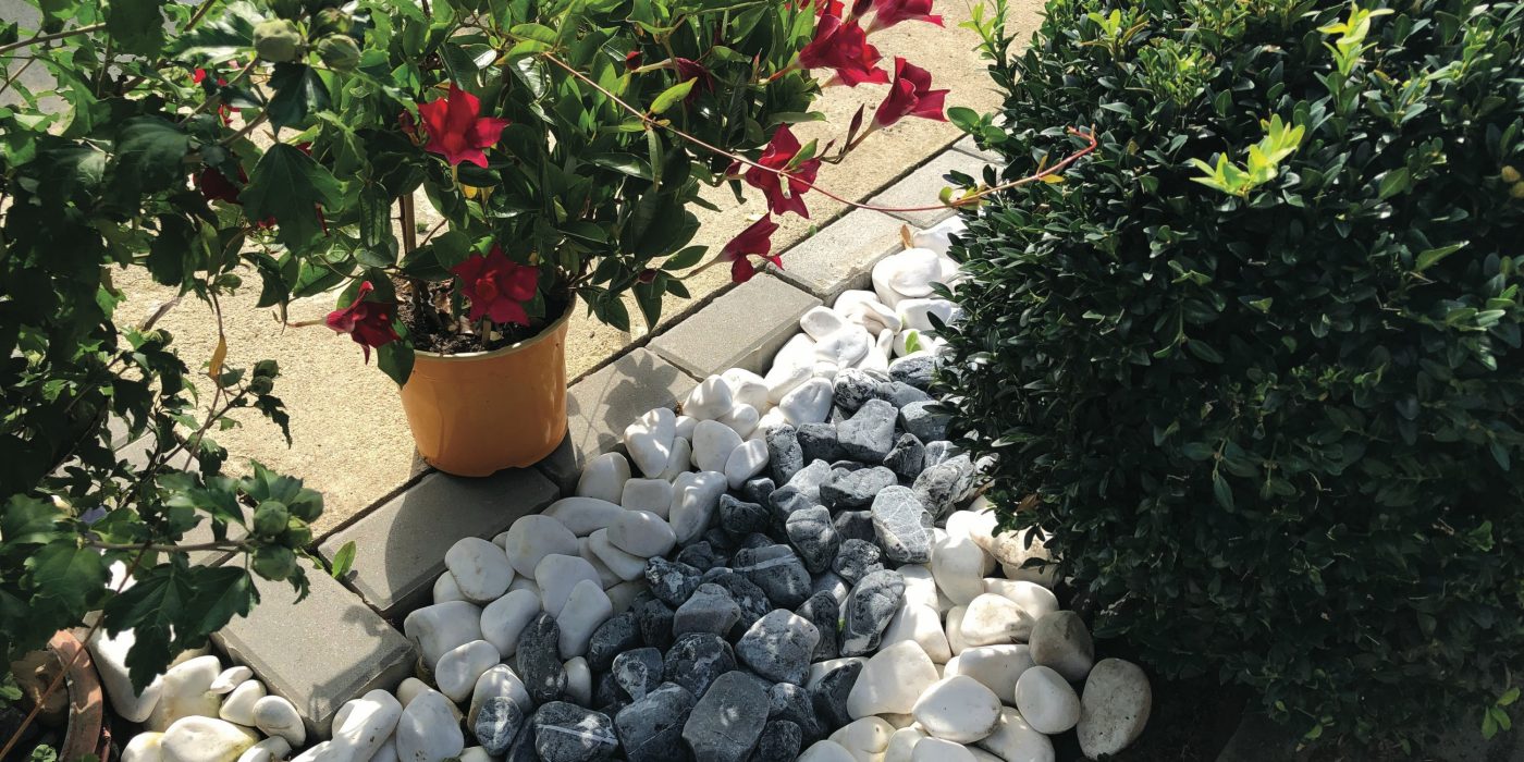 reference Dekorativní oblázky šedá