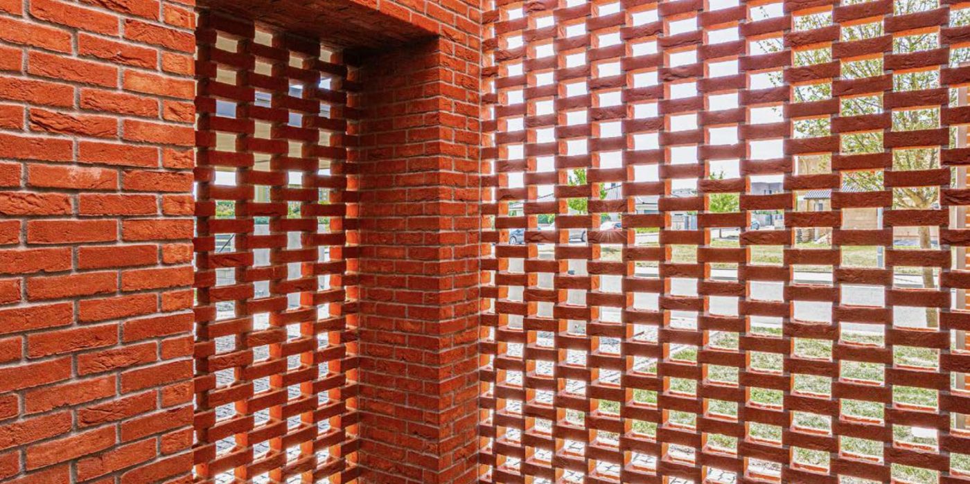 Titulní strana pro Katalog Terca a Penter (ilustrativní) - lícové cihly a obkladové pásky Terca a cihlová dlažba Penter