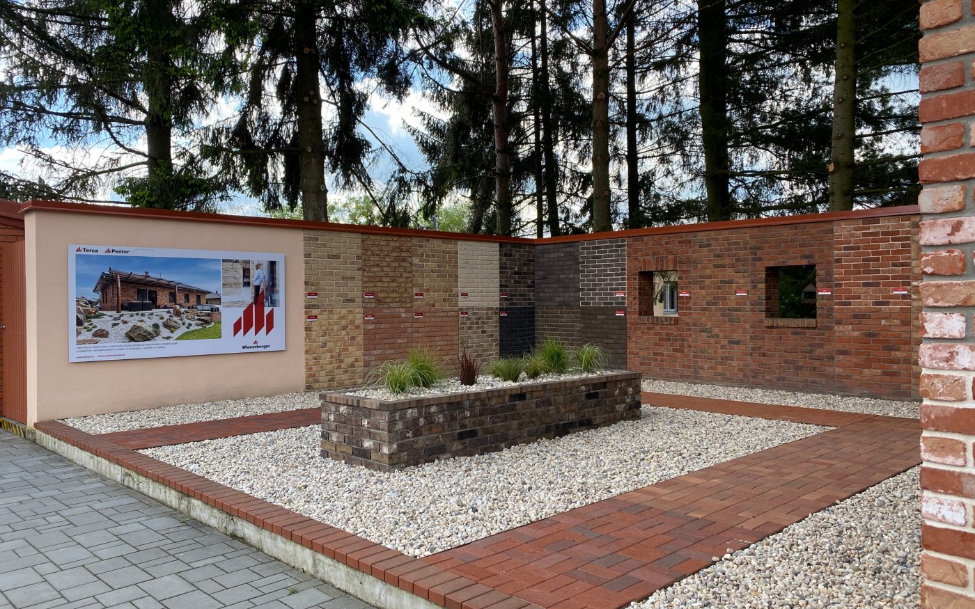 Lícové cihly a obkladové pásky Terca v showroomu Jirčany u Prahy