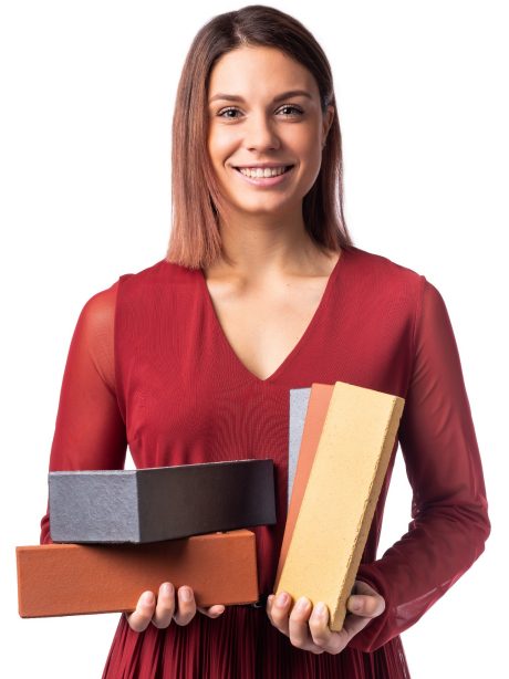 Mladá žena s obkladovými pásky Terca Klinker