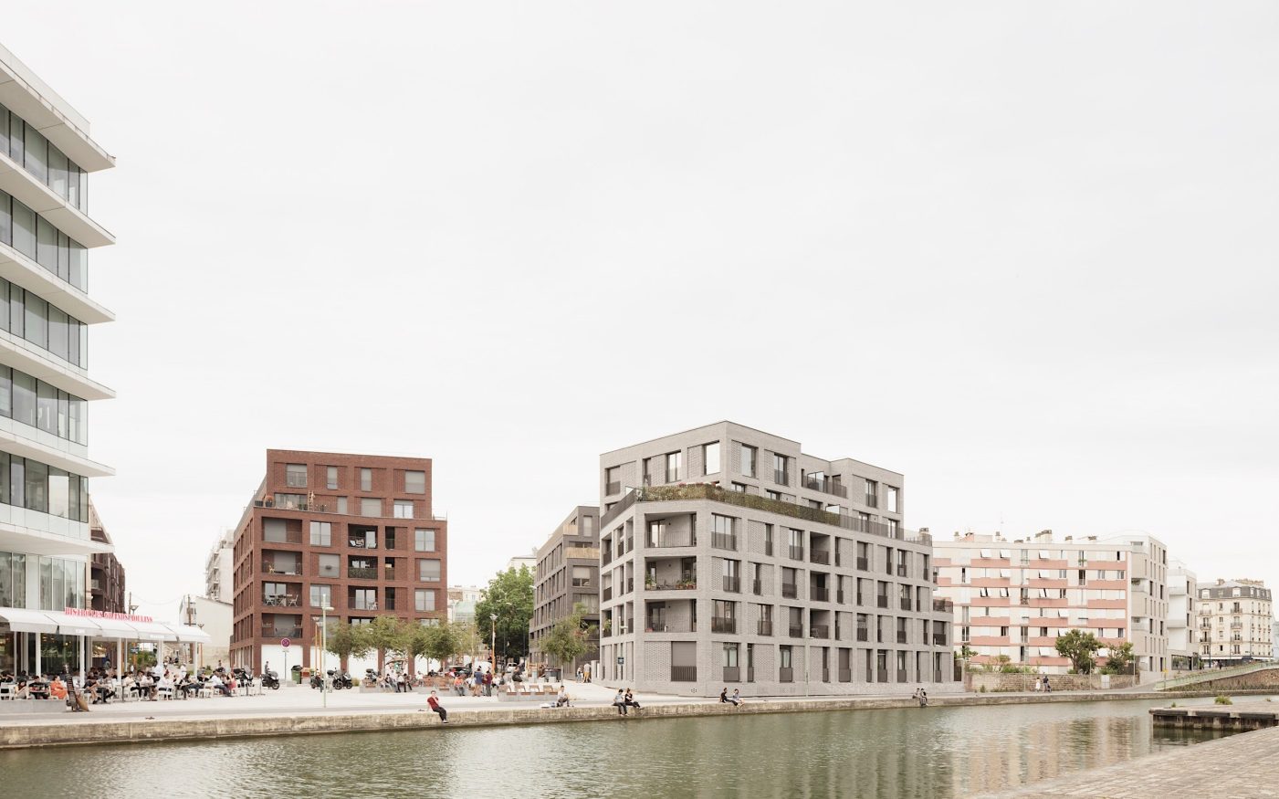 Zwycięzca w kategorii “Living together”: 88 housing units + 1 retail space – Rue Danton, Pantin (France)
