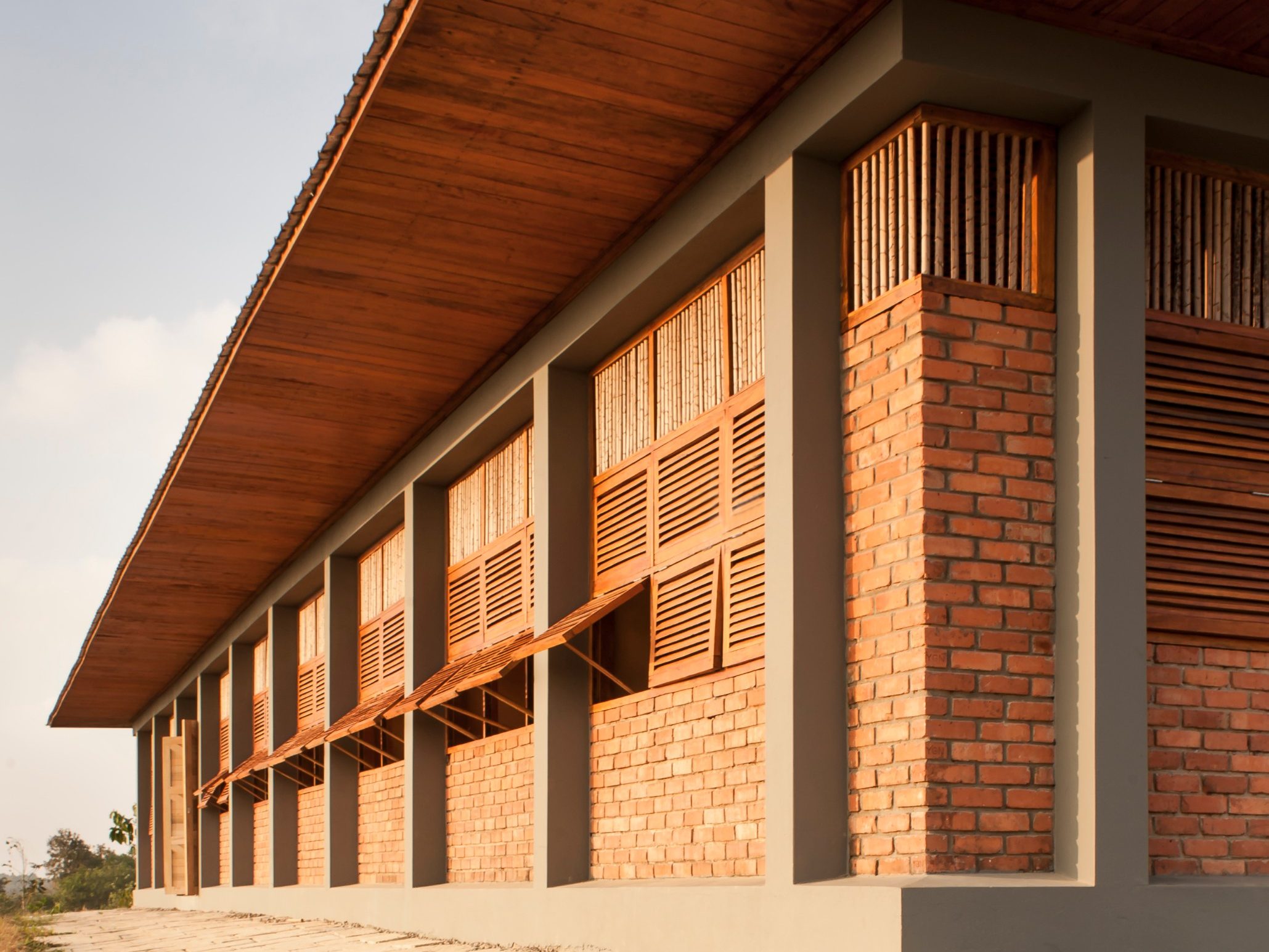 Project Burma Hospital in Myanmar. Brick Award 22 Category "Sharing public spaces". a+r Architekten. Outside view