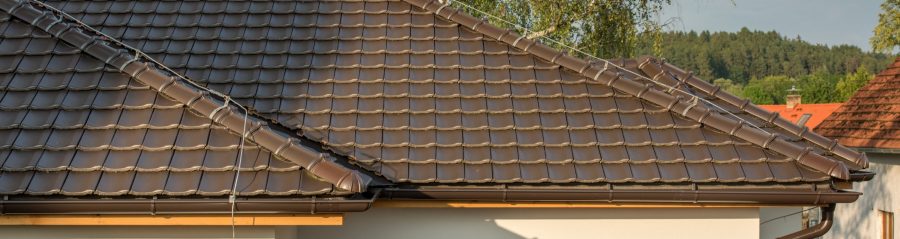 Reference rodinný dům Častrov 2019 - střešní krytina Tondach Stodo 12 engoba tmavě hnědá | Wienerberger