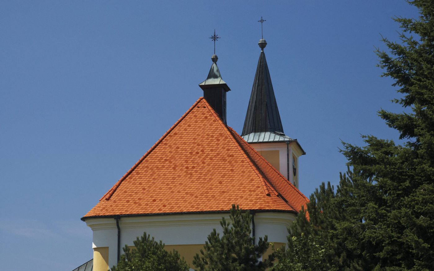 Střešní plocha s Tondach Bobrovka History - ilustrativní