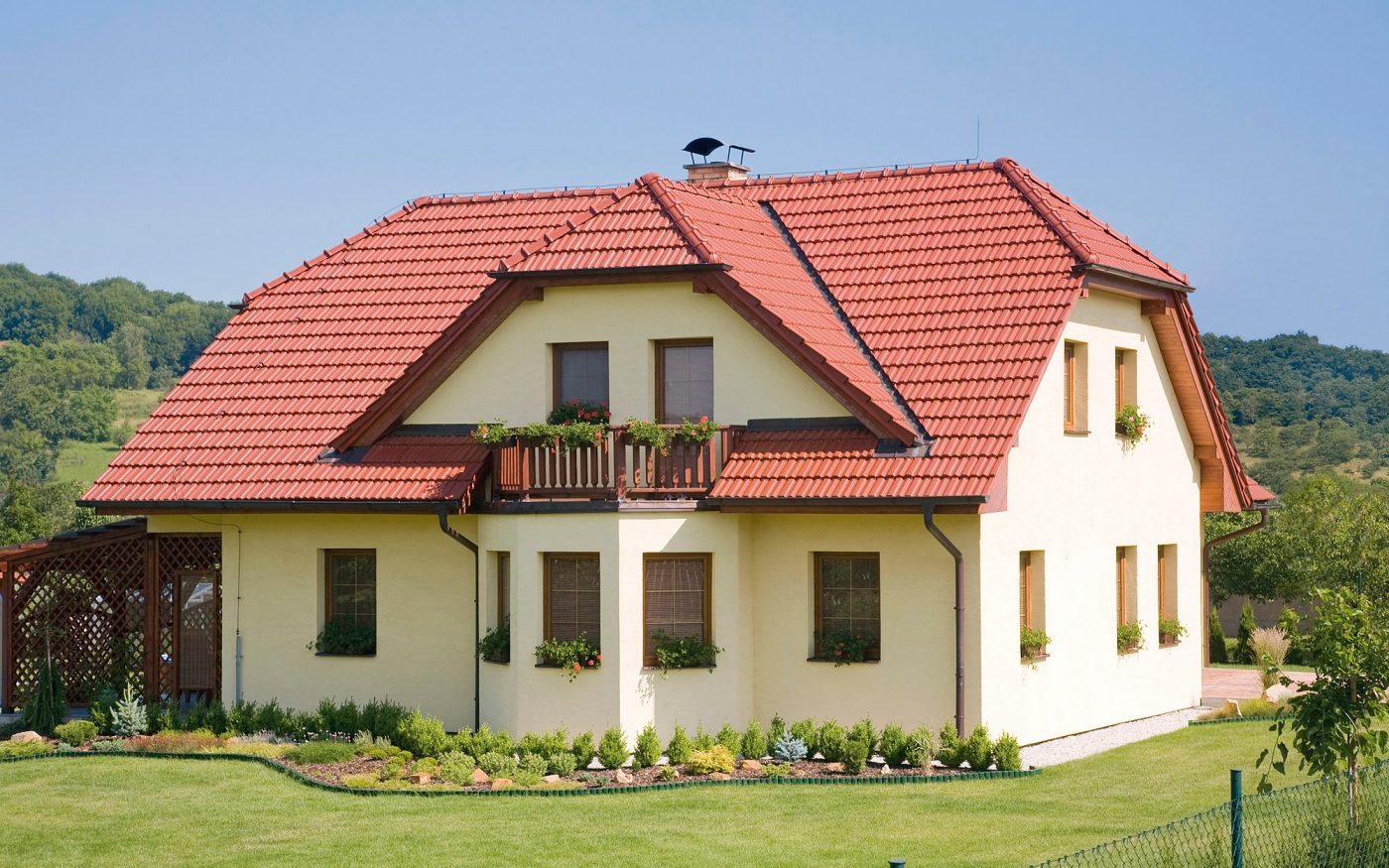 Reference produktů Tondach 2008 Francouzská 12 Engoba červená