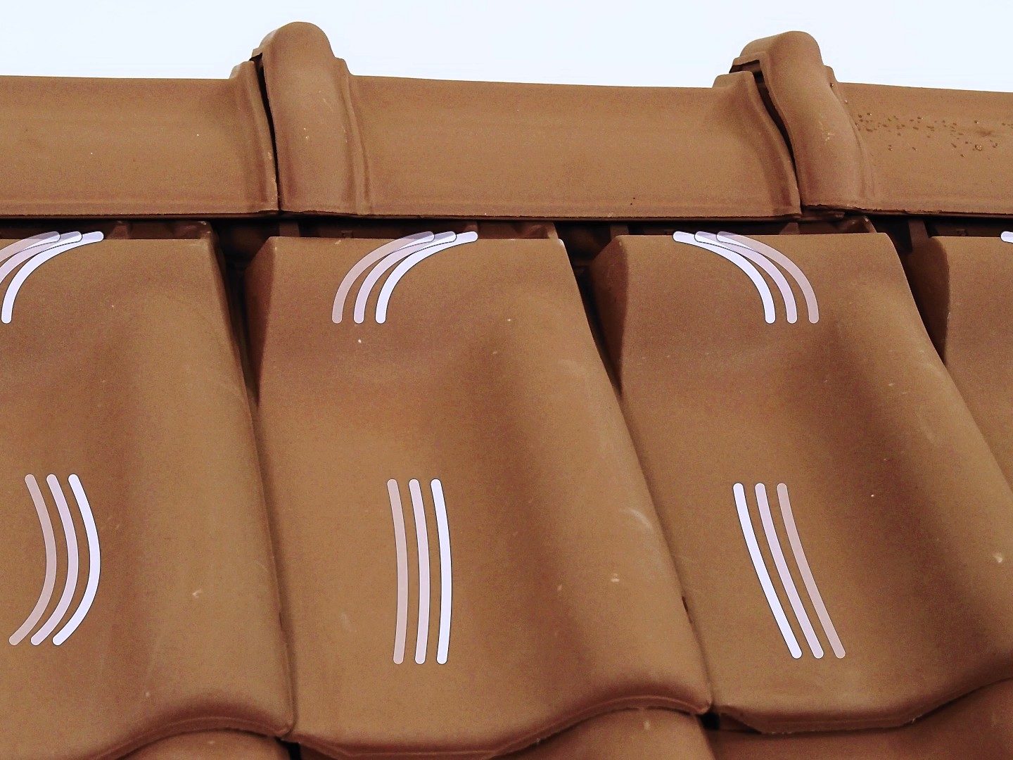 Fotografie - ukázka - liniového odvětrání | Střešní tašky Samba Tondach