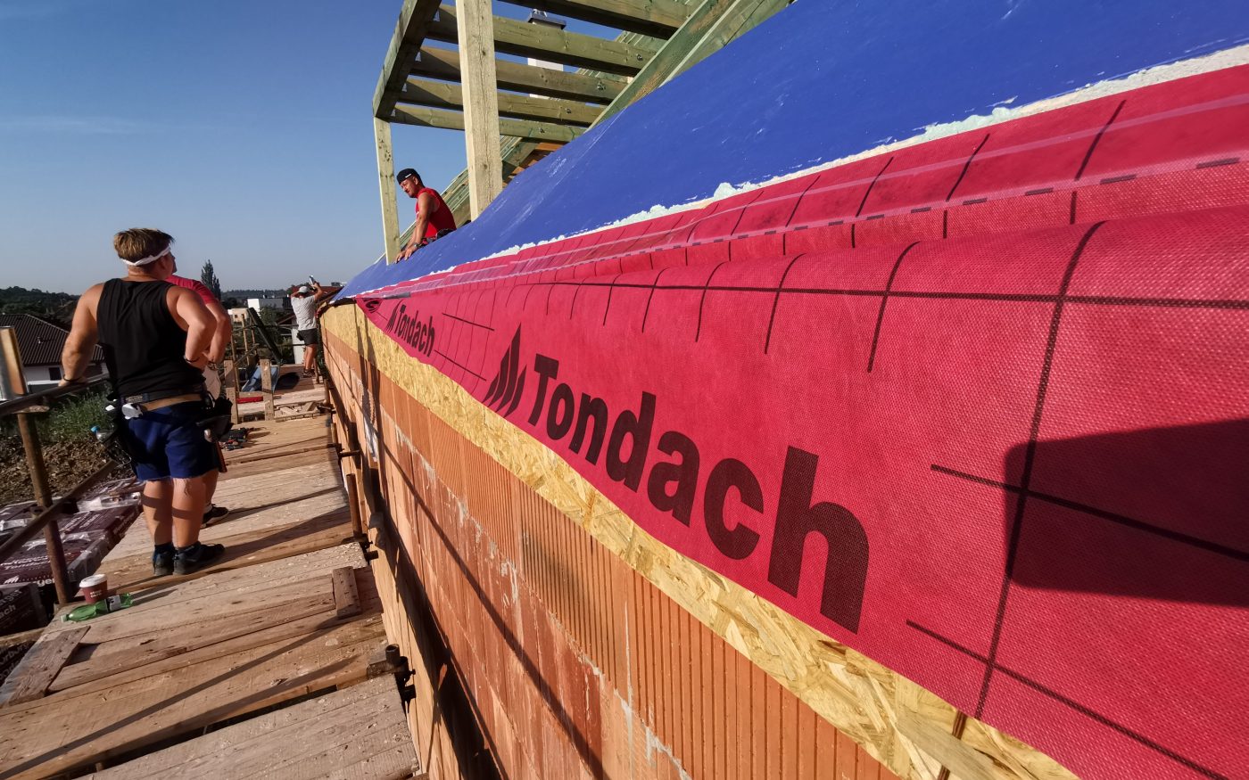 Foto z nadkrokevní izolace a laťování | Vzorový e4 dům | Wienerberger