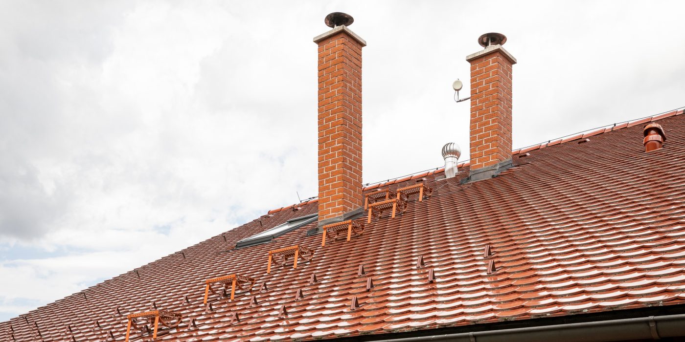 Rodinný dům České Budějovice 2016 - střešní krytina Tondach Bobrovka kulatý řez 19x40 glazura Amadeus natur | Reference Wienerberger