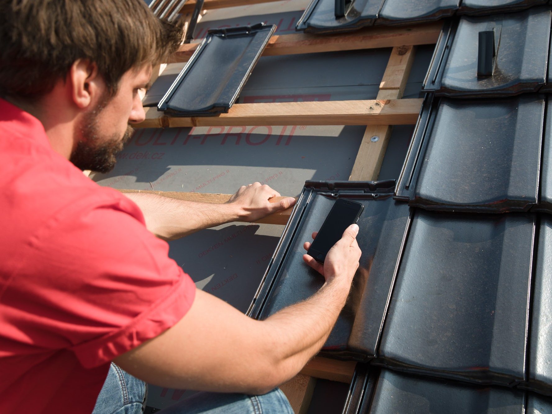 Podzimní kampaň 2018 Mistři pokládají Tondach - pokládka střechy, pokrývač, střecha