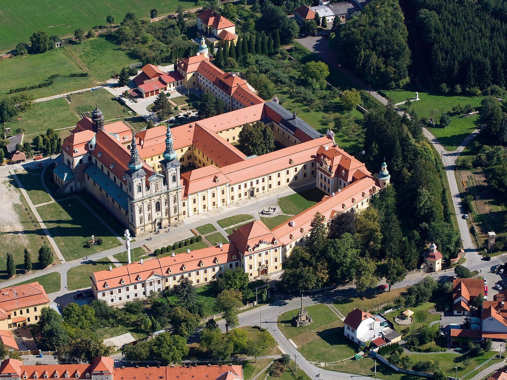 Reference produktů Tondach 2008 Bobrovka režná