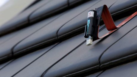 Fotografie z testování - barva krytiny nemá vliv na přehřívání podstřeší, pokud je střecha kvalitně provedena | Tondach