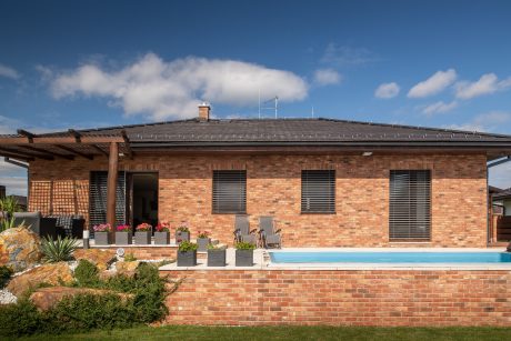 Fotografie Rodinného domu v Plzeňském kraji | Reference produktů Terca Renaissance, Penter Rotblaubunt, Porotherm 38 T Profi a Porotherm 19 AKU