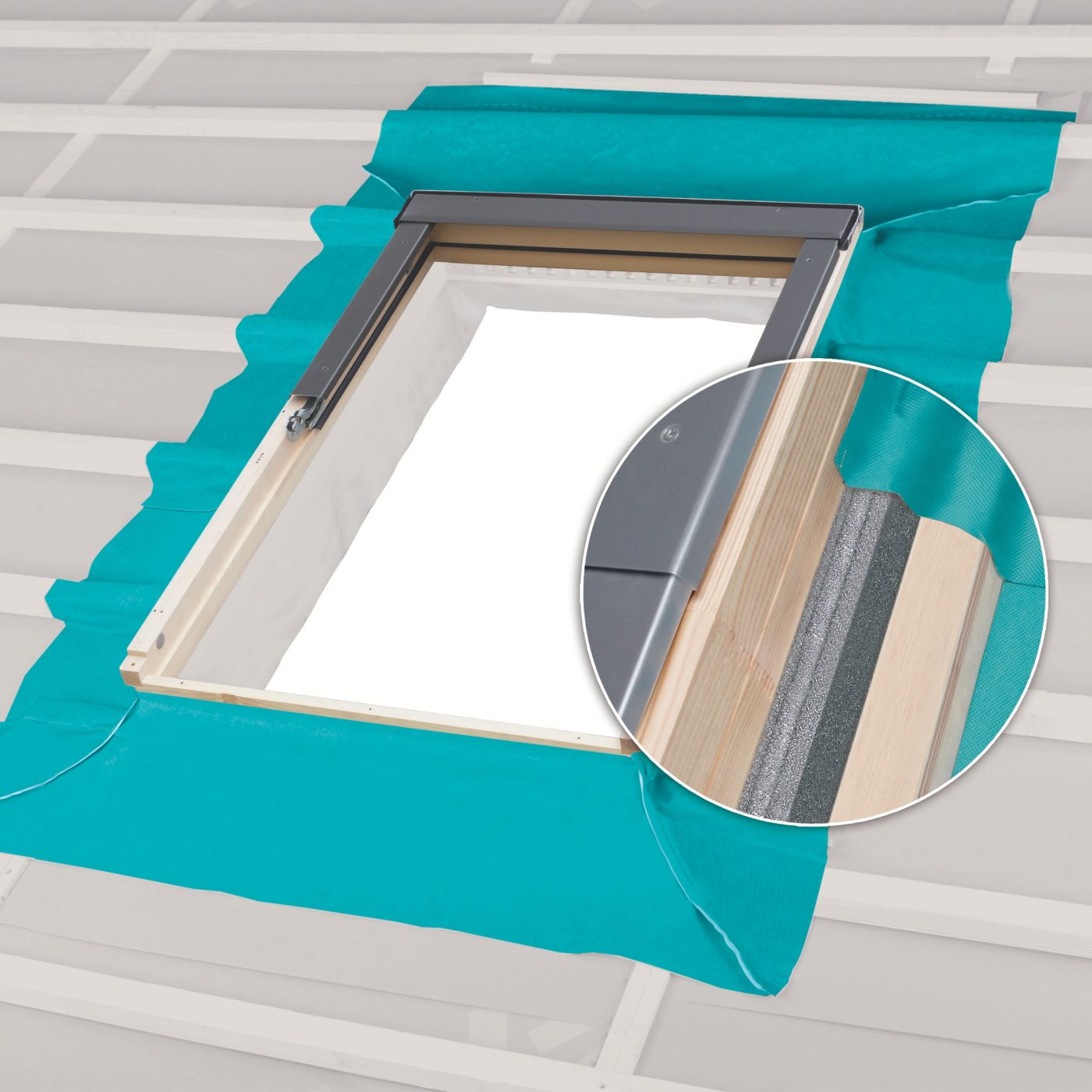 Toplotnoizolacijski set za Tondach strešna okna s profilirano polietilensko peno v katero je nameščen  samolepilni trak.