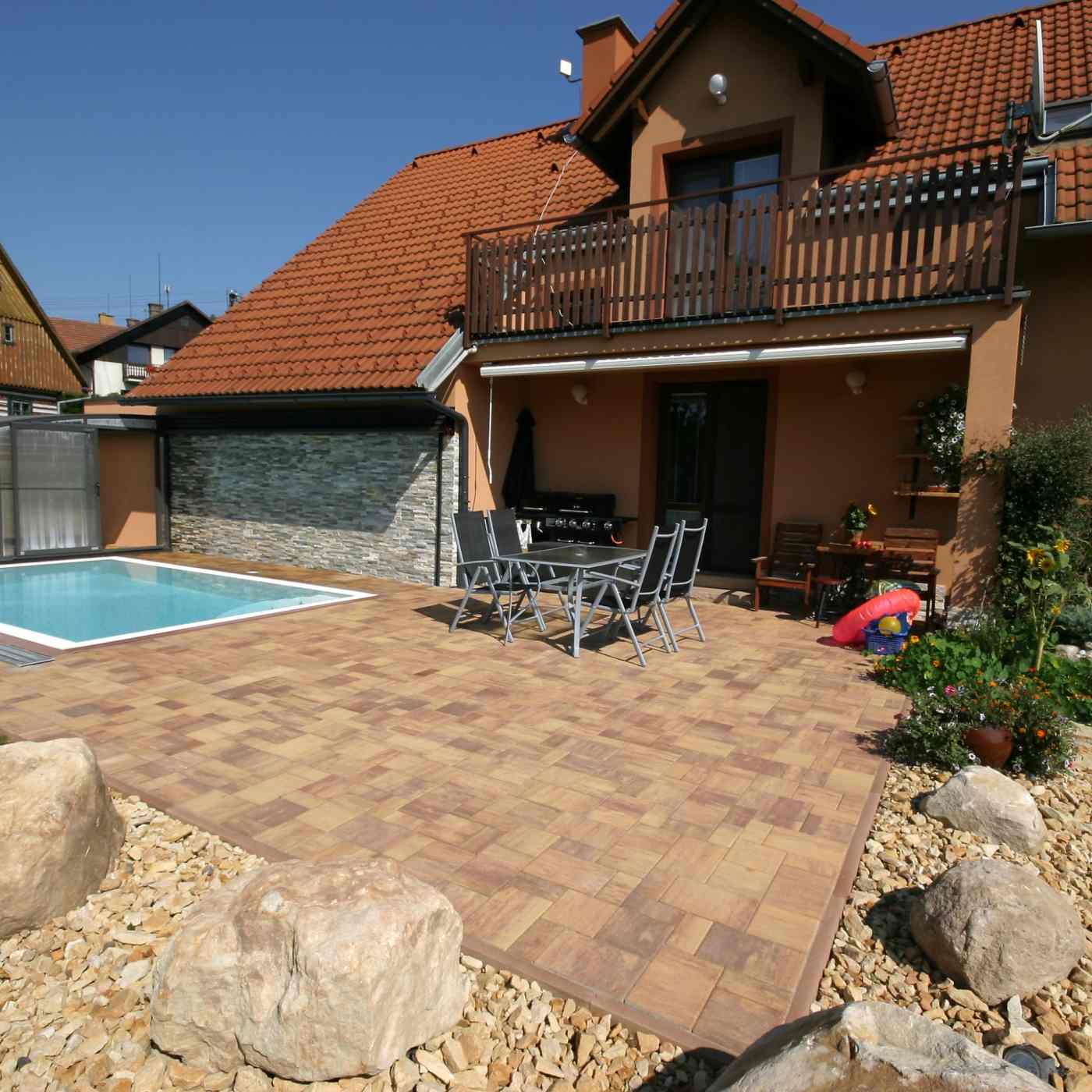 Foto realizace dlažba Citytop Elegant kombi triomix podzim