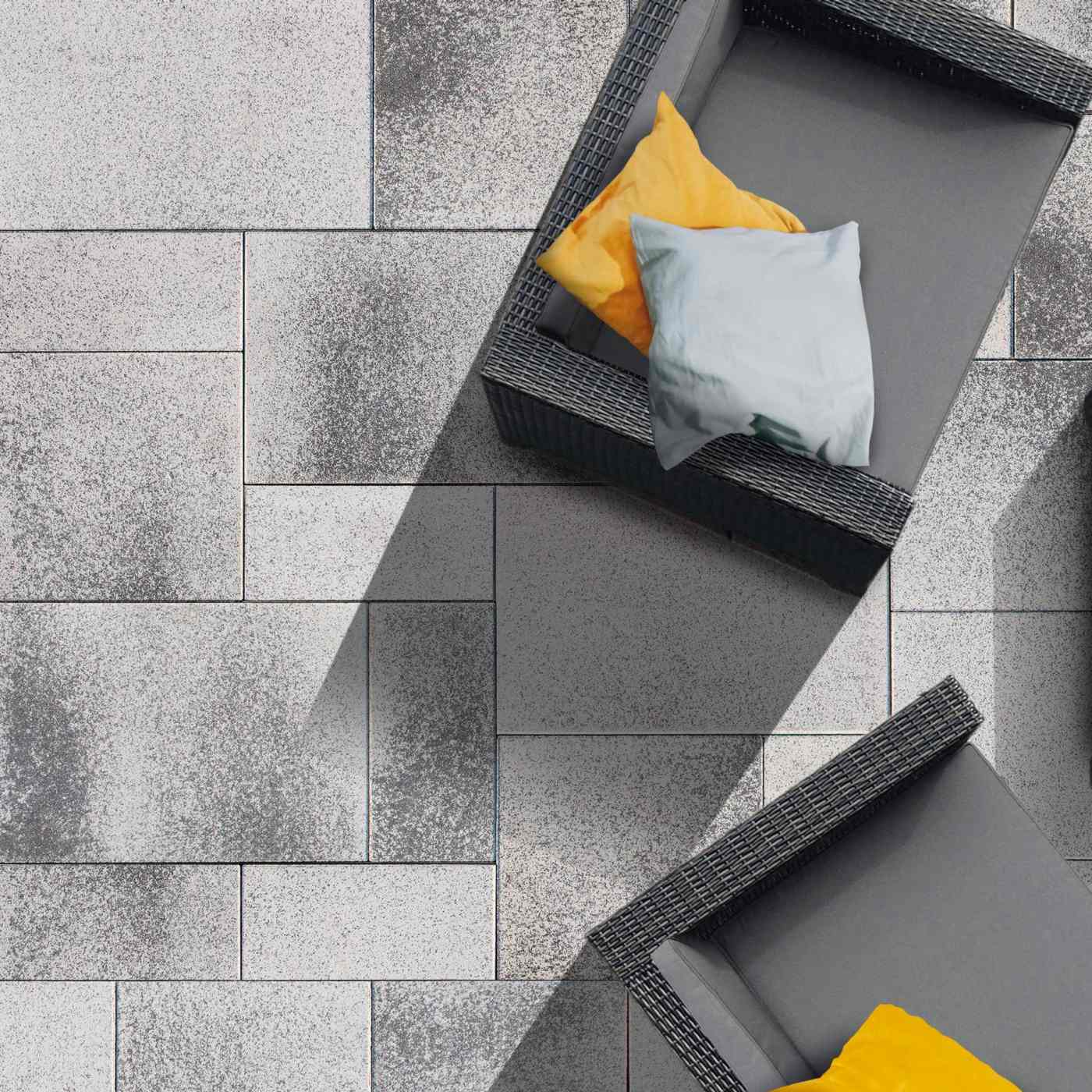 Foto realizace dlažba Umbriano kombi granit šedobílá