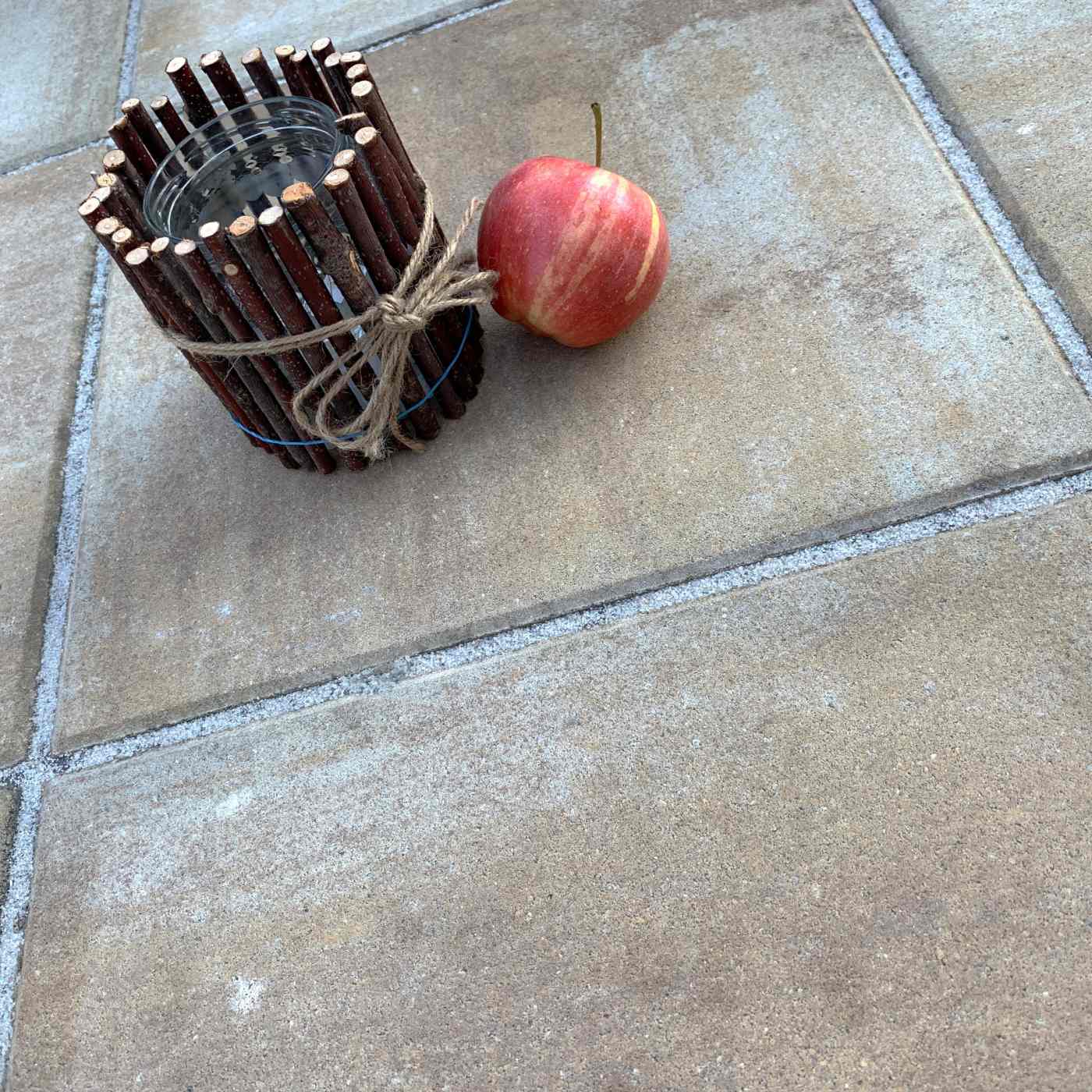 Foto zahradní dlaždice Semmelrock Elegant bíložlutokaramelová