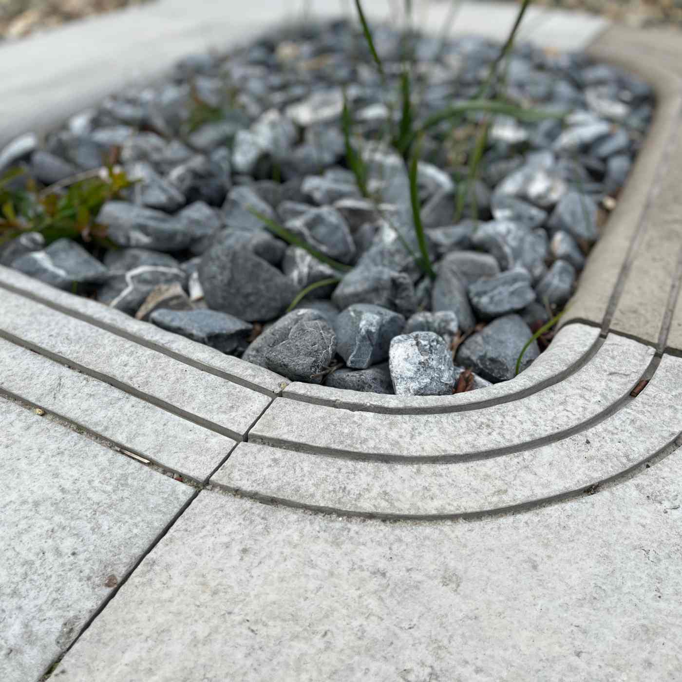 Foto dlaždice - Bradstone Lias bazén lem světle šedá