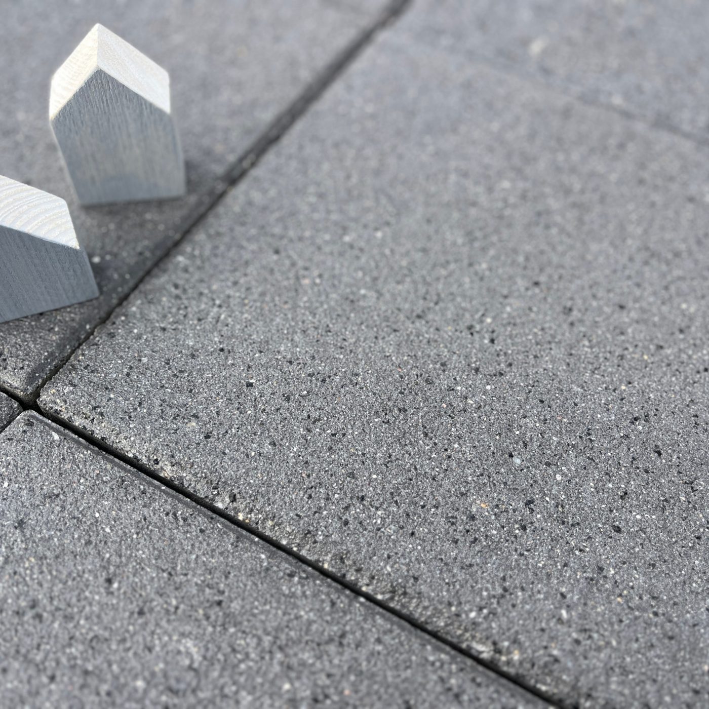 Semmelrock Modern Comfort - tmavě platinová detail