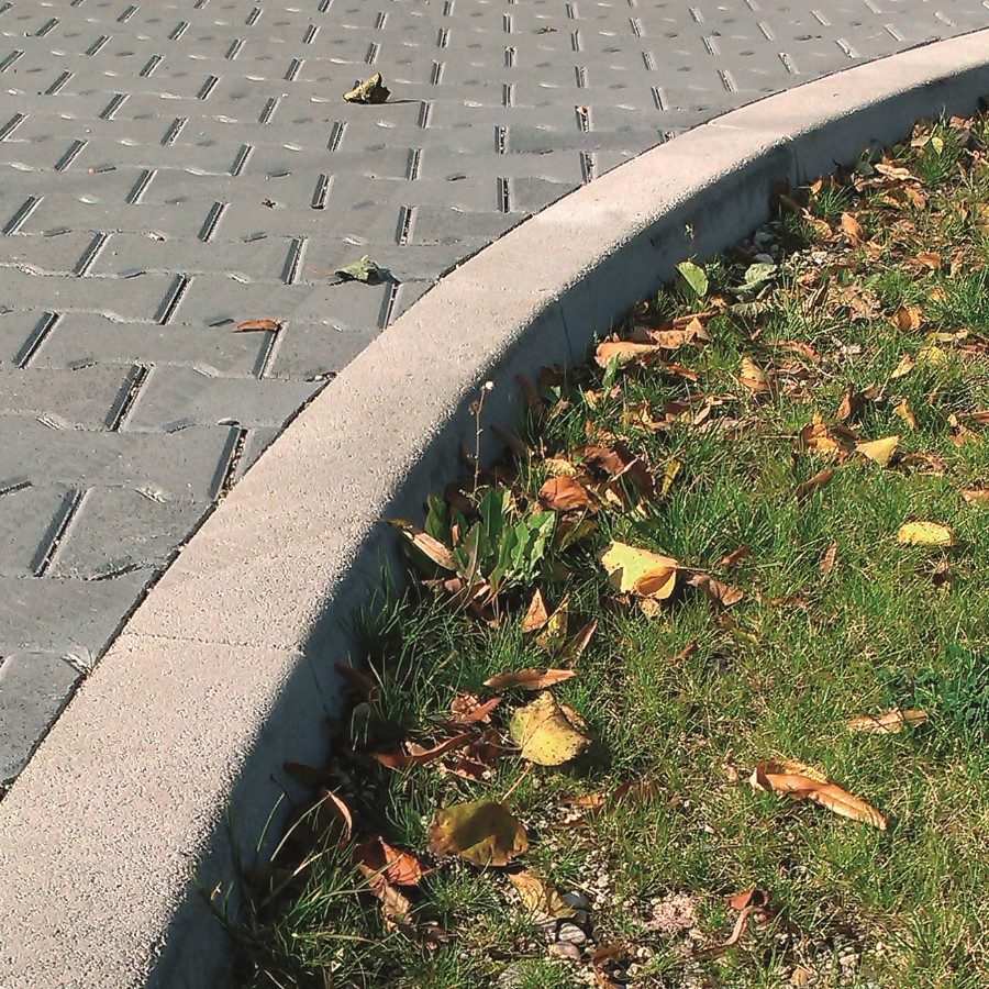 reference Silniční obrubník oblý vnitřní šedá