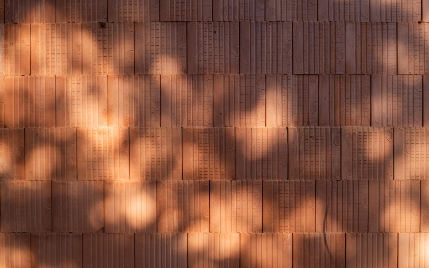 Reference cihly Porotherm 38 T Profi a střešní tašky Tondach Contiton 12 Centrum BAZALKA | wienerberger