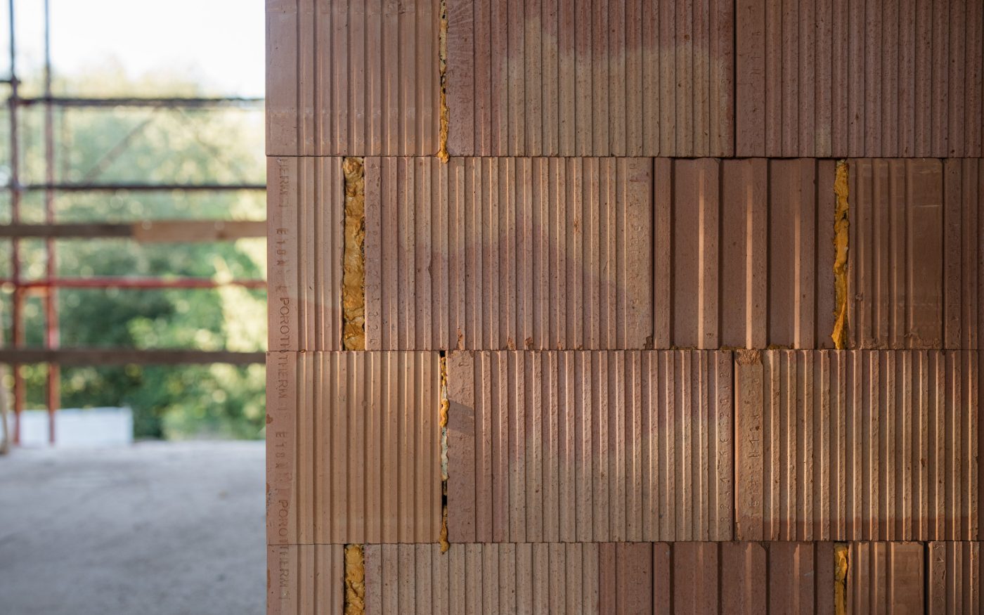 Reference cihly Porotherm 38 T Profi a střešní tašky Tondach Contiton 12 Centrum BAZALKA | wienerberger