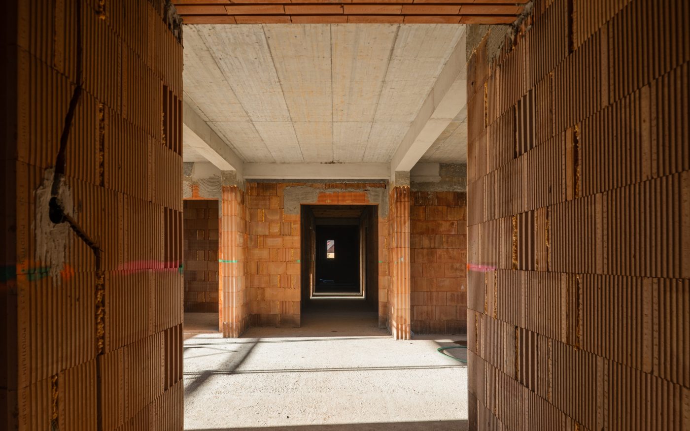 Reference cihly Porotherm 38 T Profi a střešní tašky Tondach Contiton 12 Centrum BAZALKA | wienerberger